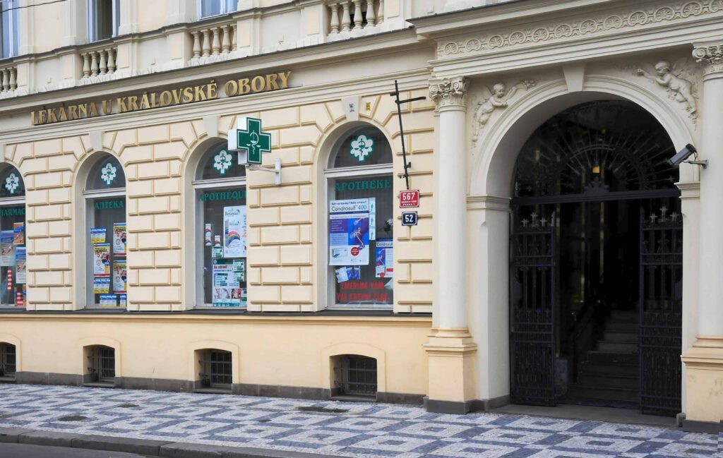 Lekarna U Kralovske obory 02 1
